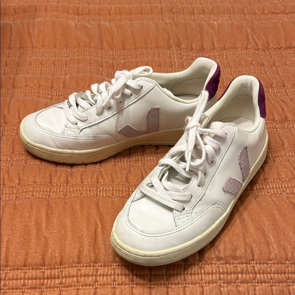 Veja Women's White and Pink Sneakers